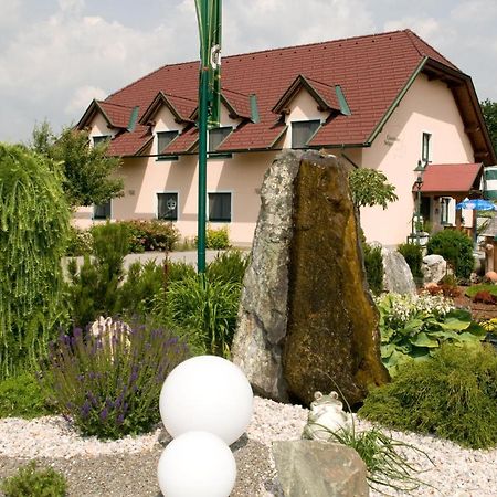 Restaurant Gaestehaus Seiger Sankt Lorenzen bei Knittelfeld Ngoại thất bức ảnh