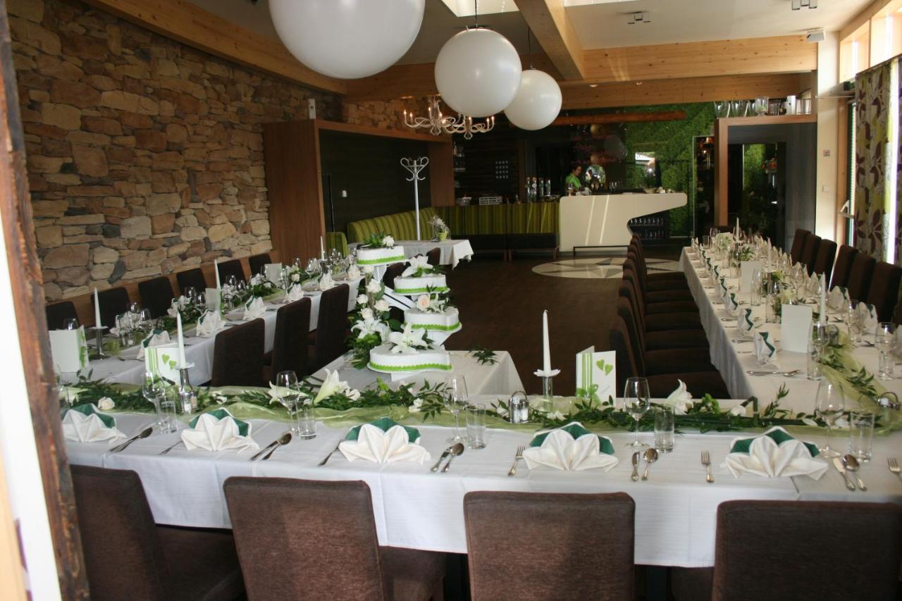 Restaurant Gaestehaus Seiger Sankt Lorenzen bei Knittelfeld Ngoại thất bức ảnh