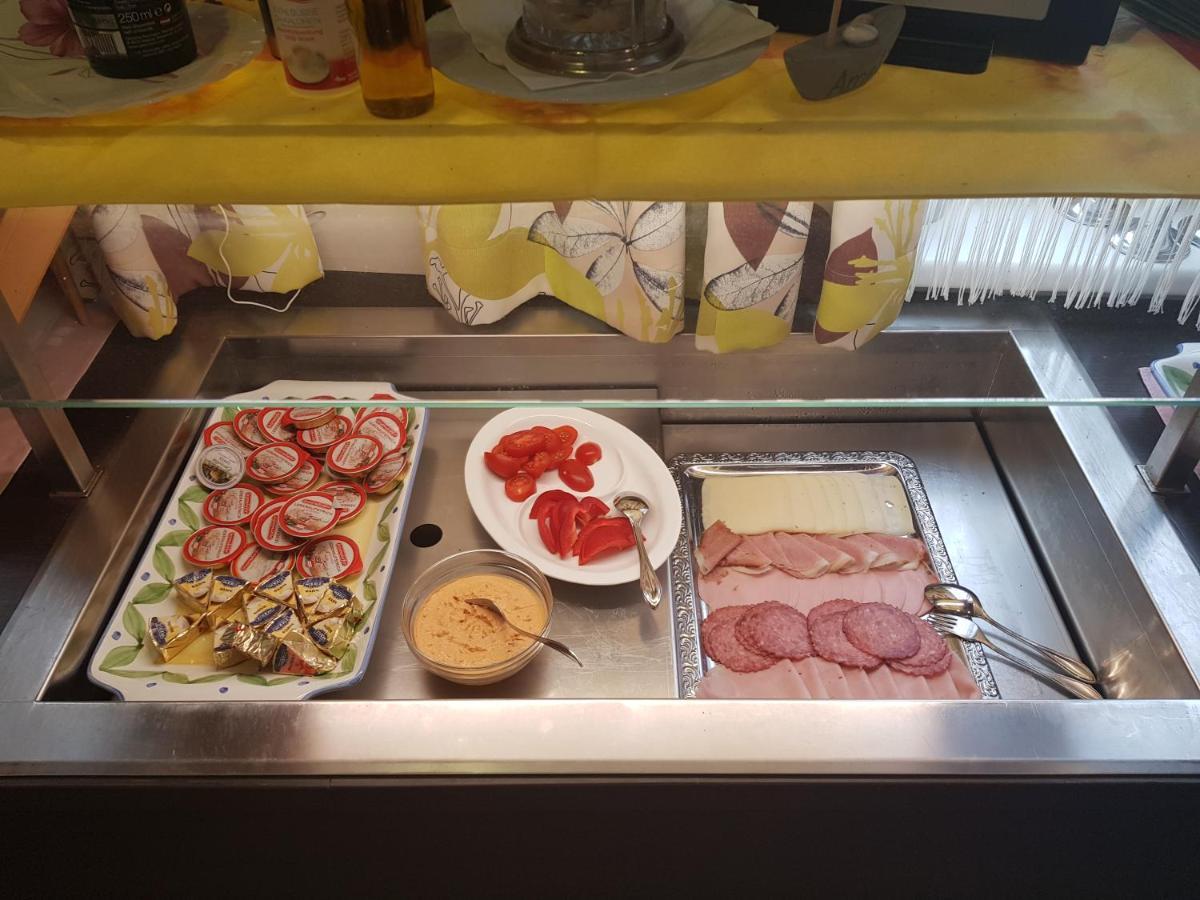 Restaurant Gaestehaus Seiger Sankt Lorenzen bei Knittelfeld Ngoại thất bức ảnh